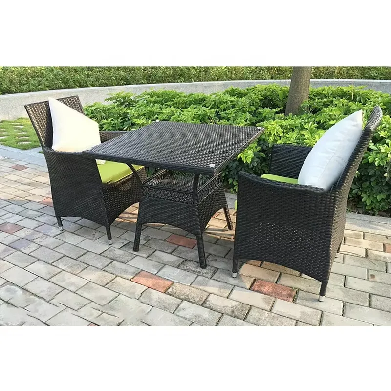 Combinatie van rotan tafel en  - Coffee Tea Gardens recensie en prijs