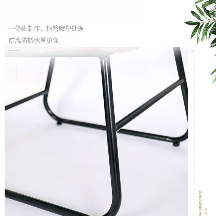 Balkon kleine tafel en stoel t - Coffee Tea Gardens recensie en prijs